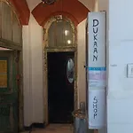 Vasantashram Cst Mumbai, Free Wifi With 1940s Retro Vibe Hostel