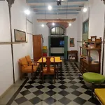 Vasantashram Cst Mumbai, Free Wifi With 1940s Retro Vibe Hostel *