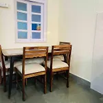 Rahat Manazil- The Old Warm Charm 2 Bedroom Apartment In Khar West By Connekt Homes