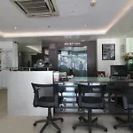 Hotel Samrat 3*