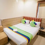 Hotel Skylink Hospitality Next To Amber Imperial Mumbai