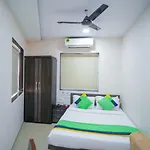 Hotel Skylink Hospitality Next To Amber Imperial