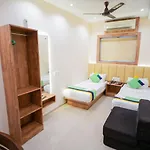 Hotel Skylink Hospitality Next To Amber Imperial Mumbai