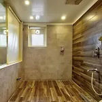 House Juhu, Santacruz West, Hotel Mumbai