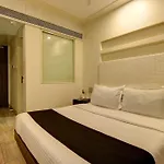 House Juhu, Santacruz West, Hotel Mumbai