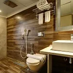 House Juhu, Santacruz West, 3*