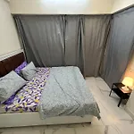 Compact 2 Bhk With Balconies Khar West - By Kapishbnb