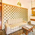 Glitz Hotels Axis International - Nr Iit Bombay & T2