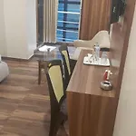 Glitz Axis International - Nr Iit & T2 Guest house Mumbai