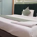 Shine Hospitality Group Hotel 2*