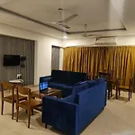 Rio House Service Apartment Malad
