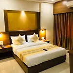 Hotel Crystal Luxury Inn- Bandra 3*