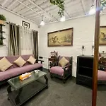 Independent Garden Cottage-bandra-carter Road Apartment Mumbai