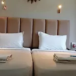 Spacious 1Bedroom Apt Near Airport