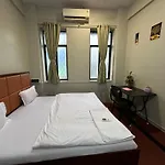 Apartment Spacious 2 Bhk With Balcony In Bandra *