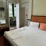 Apartment Spacious 2 Bhk With Balcony In Bandra *
