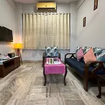 Apartment Spacious 2 Bhk With Balcony In Bandra Mumbai