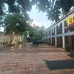 Hotel Moon Lite Residency - Marve Road Malad West - Premium Couple Friendly