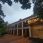 Hotel Moon Lite Residency - Marve Road Malad West - Premium Couple Friendly