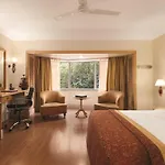 Ramada Plaza by Wyndham Palm Grove