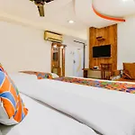 Hotel Fabhotel Amber Crop Inn