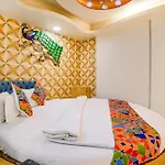 Fabhotel Amber Crop Inn 3*