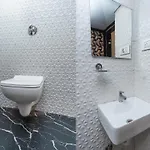 Hotel Priceless Exhibition Centre Goregaon West 2*