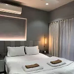Downtown Lux Apartment 2Bhk, Mahalaxmi 1501
