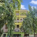 Oyo Flagship Raj Hotel Near Juhu Beach