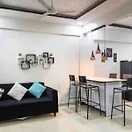 Modern Spacious 1Bedroom Apt In Bandra Carter Rd