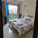 Slow Living At Bohemian Blue Door Home Near Atal Setu