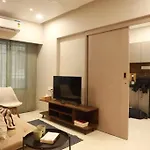 Downtown 1Bhk Cozy, Mahalaxmi 1202