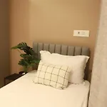 Downtown 2 And Half Bhk Appt Mahalaxmi 1201