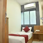Apartment Vogue Near Nesco Exhibition Centre Mumbai