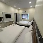 Hotel Rinza Residency