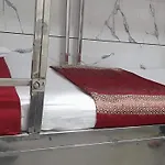 Amaan Hotel *