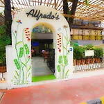 Kings International Juhu