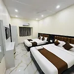 Hotel Rinza Residency