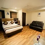 Hotel Panchvati Residency Andheri West 2*