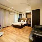 Hotel Panchvati Residency Andheri West 2*
