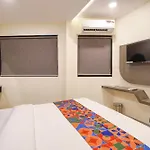 Fabhotel Well Back