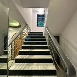 Astha Kandivali Service Guest house 3*