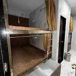 Elliott Hostel