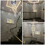 Elliott Hostel *