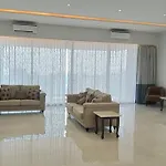 Villa In Bandra - 4 Bhk - Topfloor