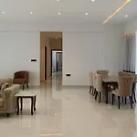 Villa In Bandra - 4 Bhk - Topfloor