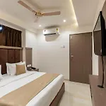 Hotel Metromax Andheri 3*