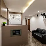 Hotel Metromax Andheri 3*