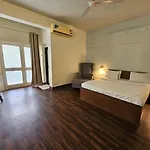 Hotel Country & By Turtle - Airport 4*