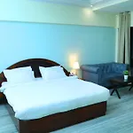 Hotel Country & By Turtle - Airport